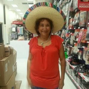 Meet your Posher, Rebecca